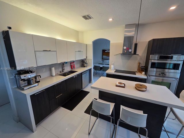 11260 NW 84th St 11260, Doral, FL 33178