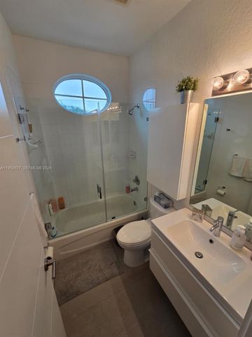 11260 NW 84th St 11260, Doral, FL 33178