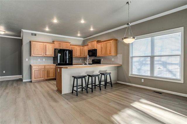 1231 N 131st Terrace, Kansas City, KS 66109