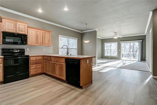 1231 N 131st Terrace, Kansas City, KS 66109