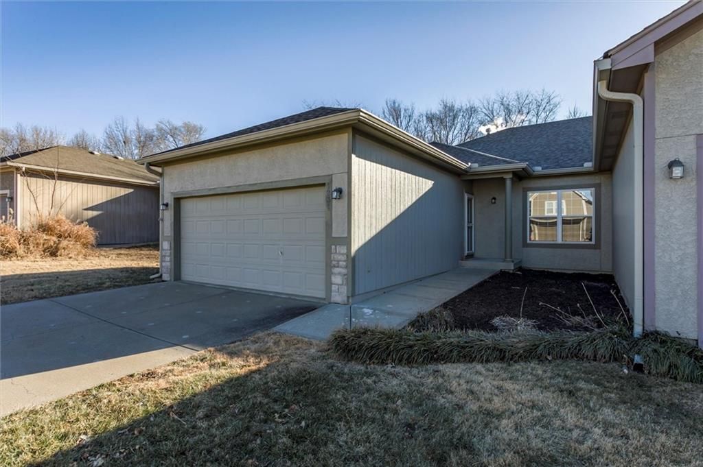 1231 N 131st Terrace, Kansas City, KS 66109