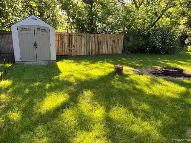 466 S Edith Avenue, Pontiac, MI 48341