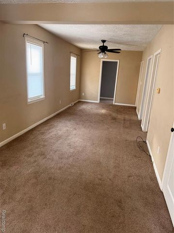 466 S Edith Avenue, Pontiac, MI 48341