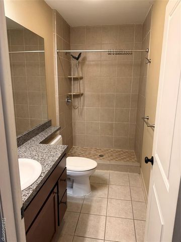 466 S Edith Avenue, Pontiac, MI 48341