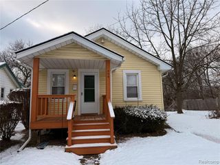 466 S Edith Avenue, Pontiac, MI 48341