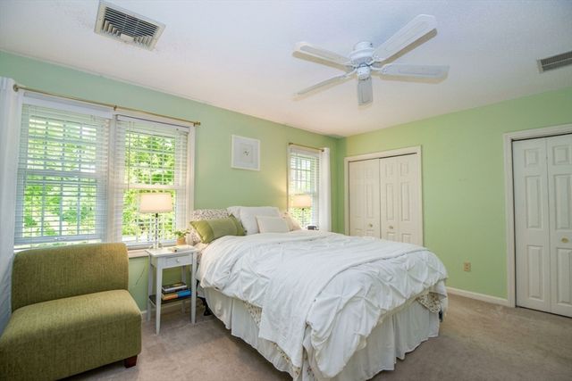 117 Laurelwood Dr 117, Hopedale, MA 01747