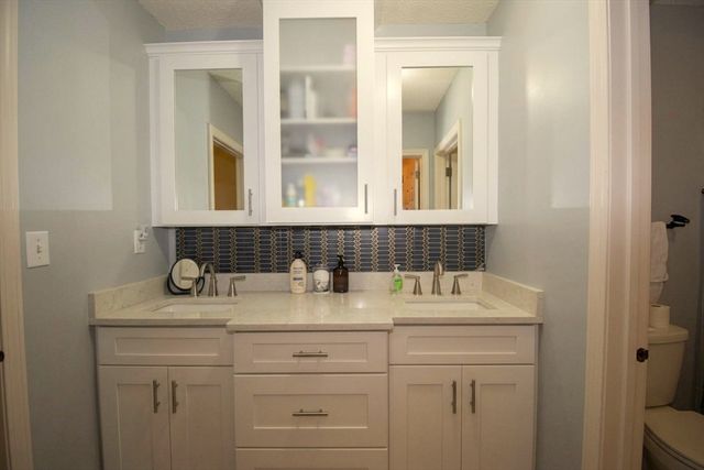 117 Laurelwood Dr 117, Hopedale, MA 01747