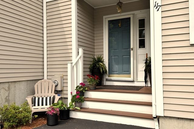 117 Laurelwood Dr 117, Hopedale, MA 01747