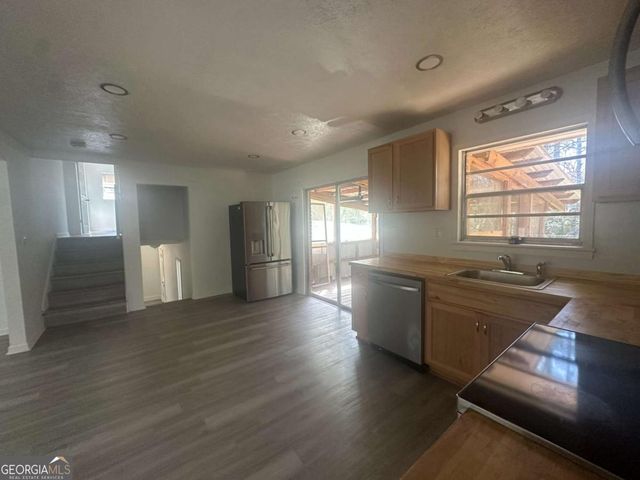 1009 Pinecrest Drive 12135, Forest Park, GA 30297