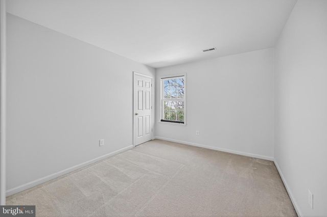983 FILES CROSS RD, Martinsburg, WV 25404