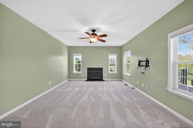 983 FILES CROSS RD, Martinsburg, WV 25404