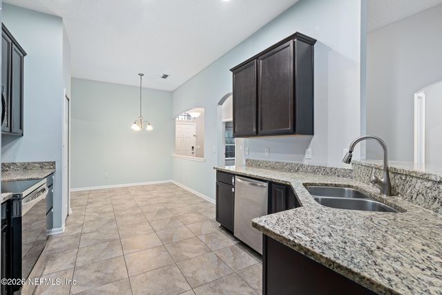 1242 ROYAL DORNOCH Drive, Jacksonville, FL 32221