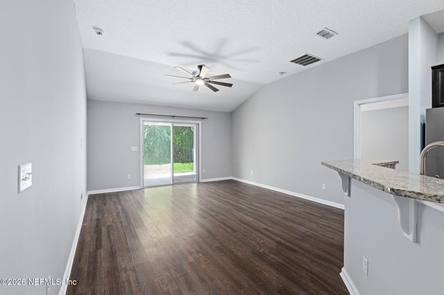 1242 ROYAL DORNOCH Drive, Jacksonville, FL 32221