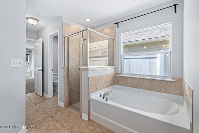 1242 ROYAL DORNOCH Drive, Jacksonville, FL 32221