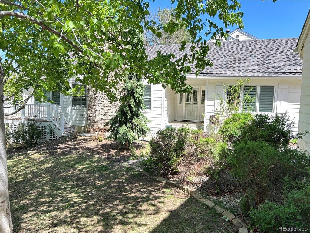 4530 S Verbena Street 319, Denver, CO 80237