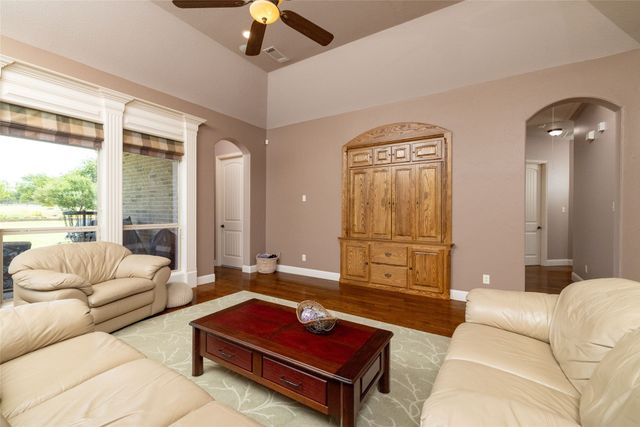 11082 Sarah Lane, Fort Worth, TX 76179