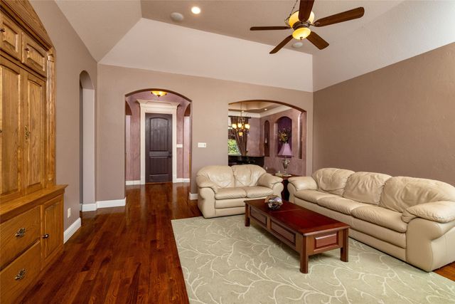 11082 Sarah Lane, Fort Worth, TX 76179