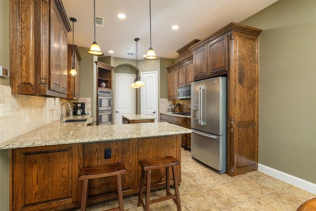 11082 Sarah Lane, Fort Worth, TX 76179