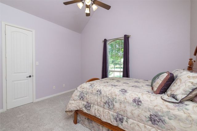 11082 Sarah Lane, Fort Worth, TX 76179