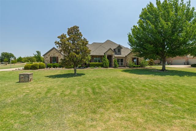 11082 Sarah Lane, Fort Worth, TX 76179