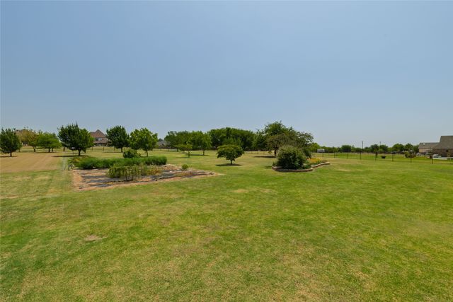 11082 Sarah Lane, Fort Worth, TX 76179