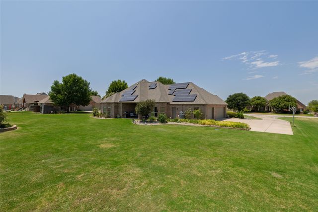 11082 Sarah Lane, Fort Worth, TX 76179