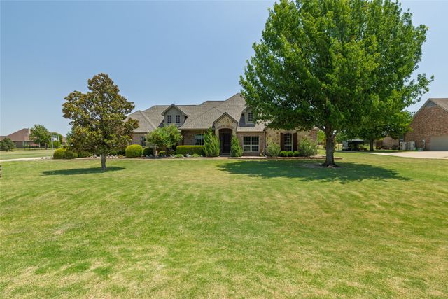 11082 Sarah Lane, Fort Worth, TX 76179