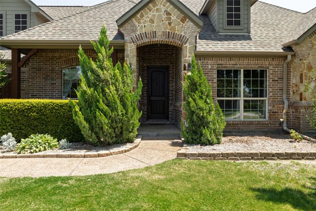11082 Sarah Lane, Fort Worth, TX 76179
