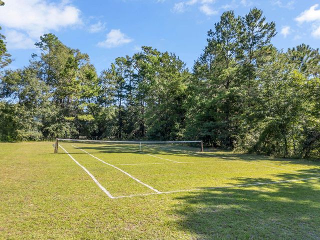 122 Wiregrass Lane, Quincy, FL 32351