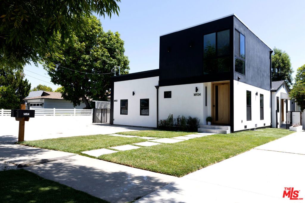 Image 1 of property listing at 14934 Martha Street, Sherman Oaks, CA 91411