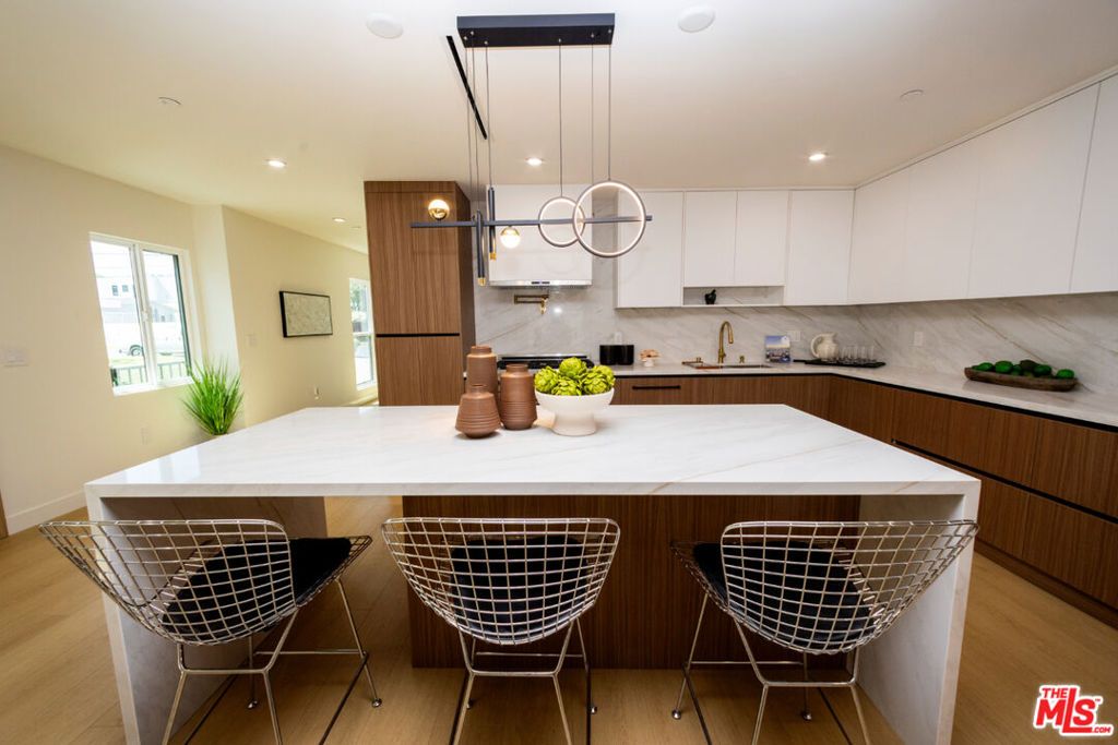 Image 10 of property listing at 14934 Martha Street, Sherman Oaks, CA 91411