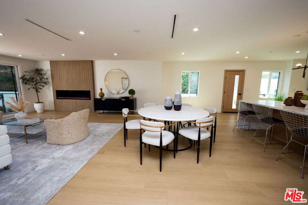 Image 12 of property listing at 14934 Martha Street, Sherman Oaks, CA 91411
