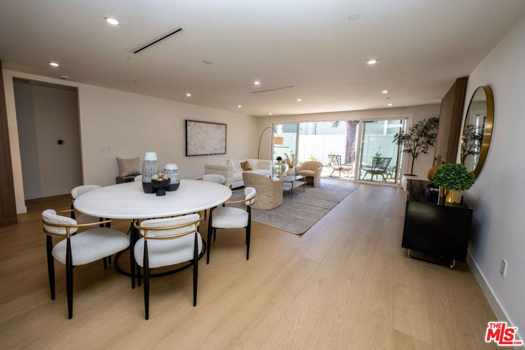 Image 14 of property listing at 14934 Martha Street, Sherman Oaks, CA 91411
