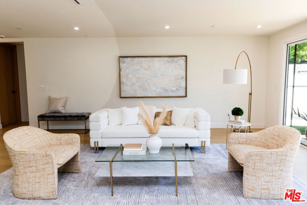 Image 17 of property listing at 14934 Martha Street, Sherman Oaks, CA 91411