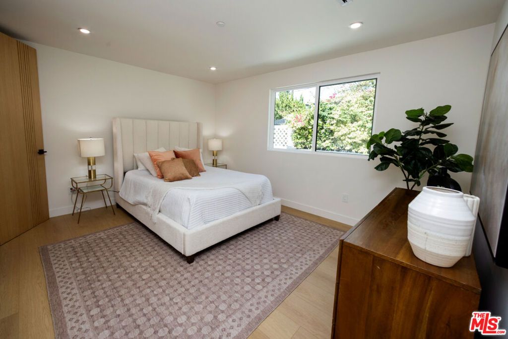 Image 22 of property listing at 14934 Martha Street, Sherman Oaks, CA 91411