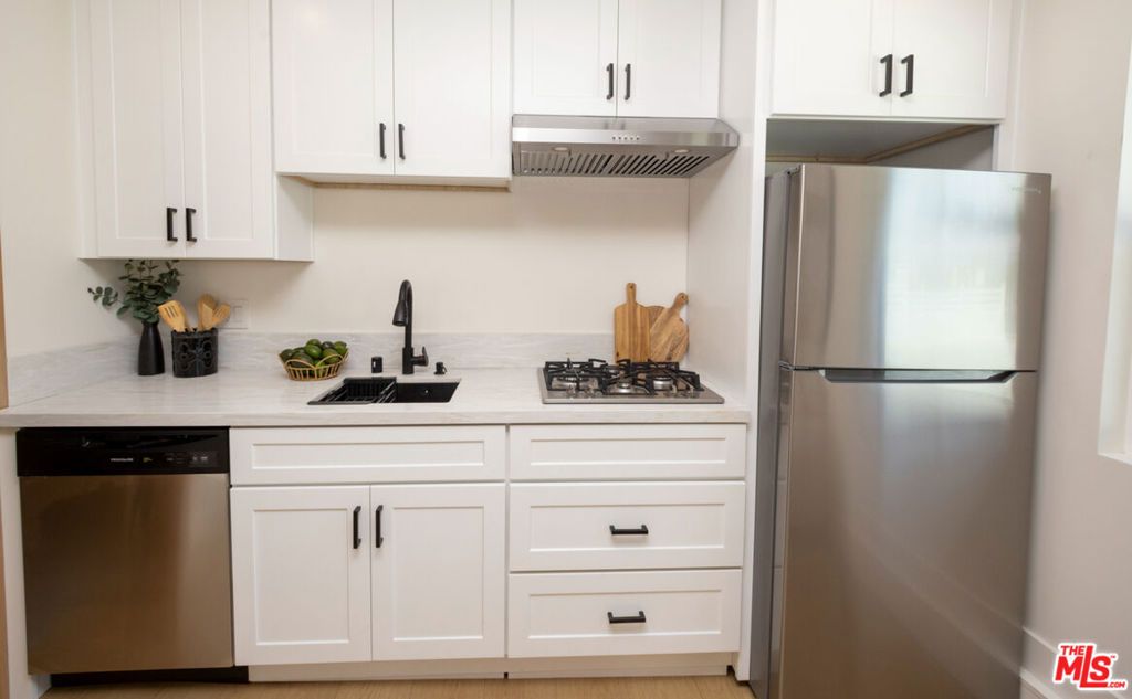 Image 39 of property listing at 14934 Martha Street, Sherman Oaks, CA 91411