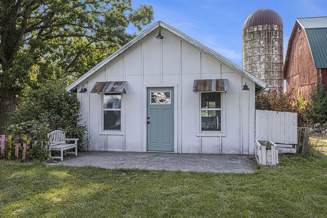 2960 Cedar Lake Road, Howell, MI 48843