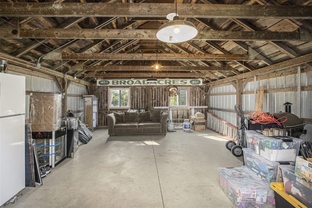 2960 Cedar Lake Road, Howell, MI 48843