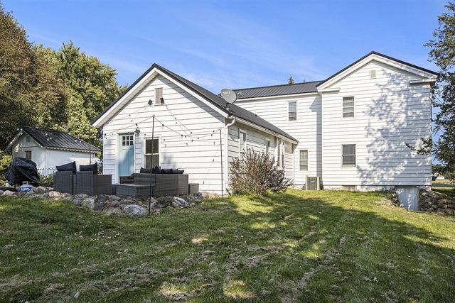 2960 Cedar Lake Road, Howell, MI 48843