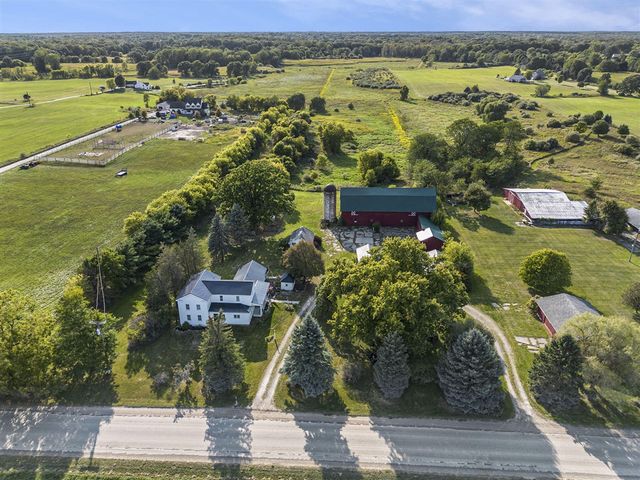 2960 Cedar Lake Road, Howell, MI 48843