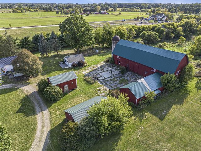 2960 Cedar Lake Road, Howell, MI 48843