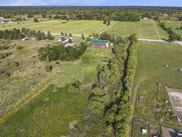 2960 Cedar Lake Road, Howell, MI 48843