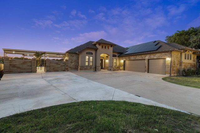 321 Sarahs LN, Liberty Hill, TX 78642