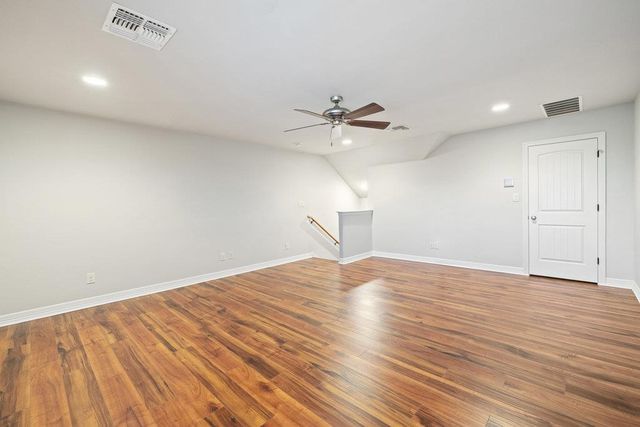 321 Sarahs LN, Liberty Hill, TX 78642