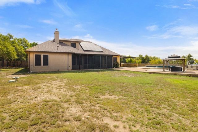 321 Sarahs LN, Liberty Hill, TX 78642
