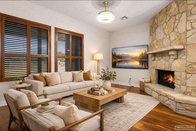 321 Sarahs LN, Liberty Hill, TX 78642