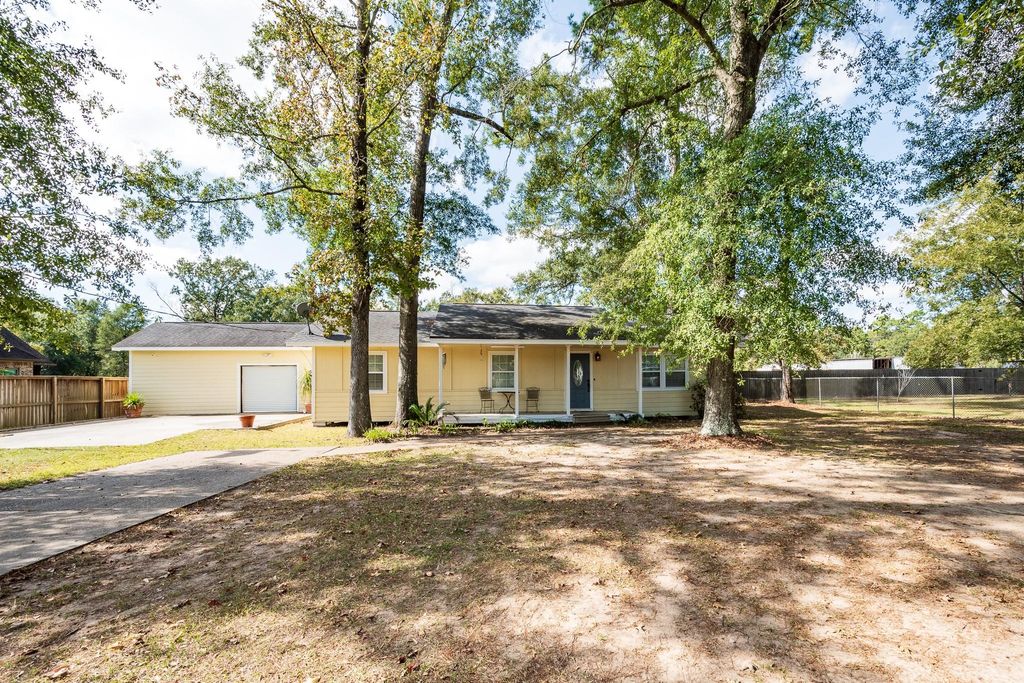 11620 Fostoria Road, Cleveland, TX 77328
