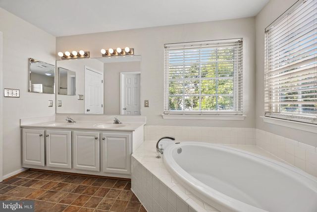8812 FENIMORE PL, Bristow, VA 20136