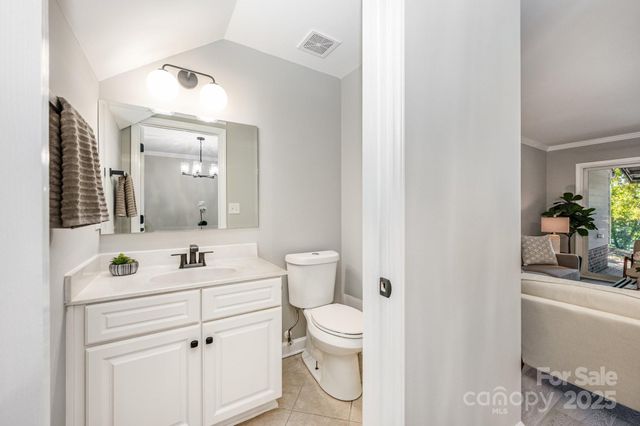 7047 Quail Hill Road, Charlotte, NC 28210