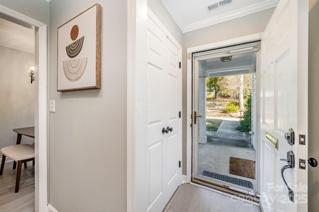 7047 Quail Hill Road, Charlotte, NC 28210